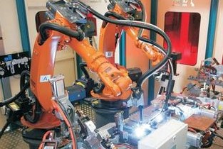 中国机器人产业如何实现低谷崛起